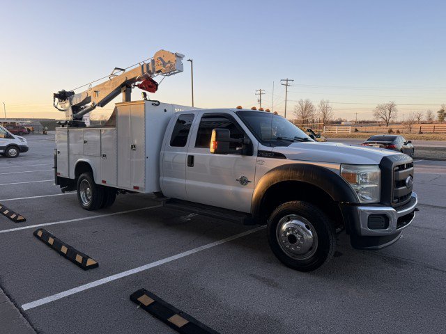 Used 2013 Ford F550 4x4 SuperCab Super Duty w/ Payload Upgrade Pkg image 5