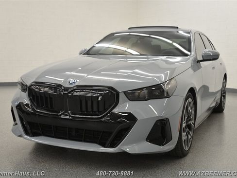 Used 2026 BMW i5 eDrive40 RWD image 1