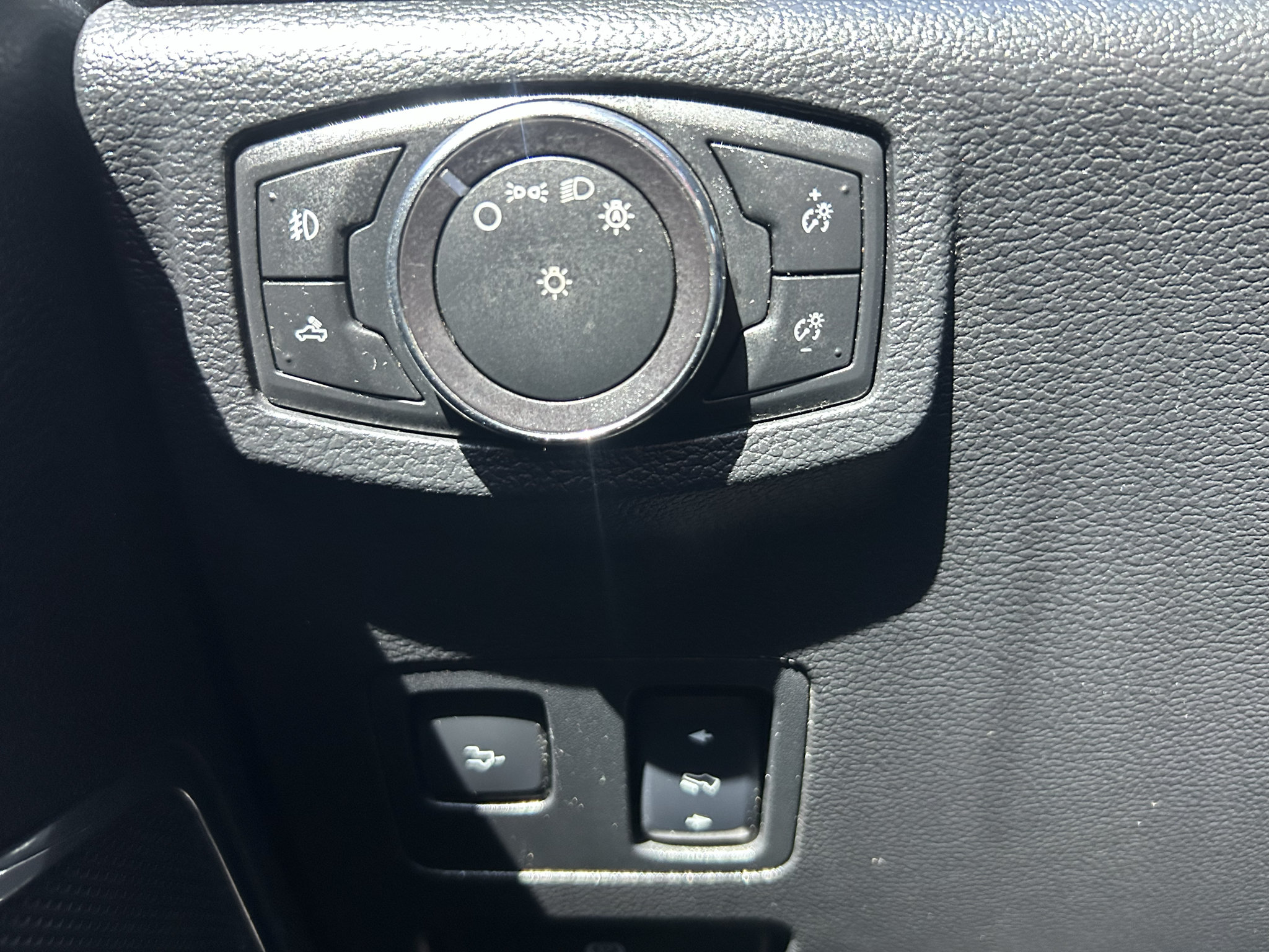 Used 2017 Ford F250 Lariat w/ Lariat Ultimate Package AWD/4WD image 24