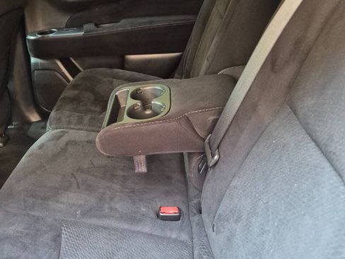Used 2016 Nissan Pathfinder SV AWD/4WD image 17