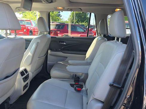 Used 2017 Honda Pilot Elite image 16