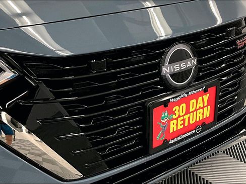 New 2025 Nissan Sentra SR w/ SR Premium Package FWD image 32