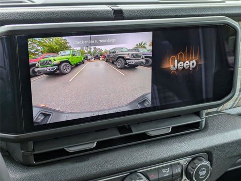 New 2026 Jeep Gladiator Sport AWD/4WD image 21