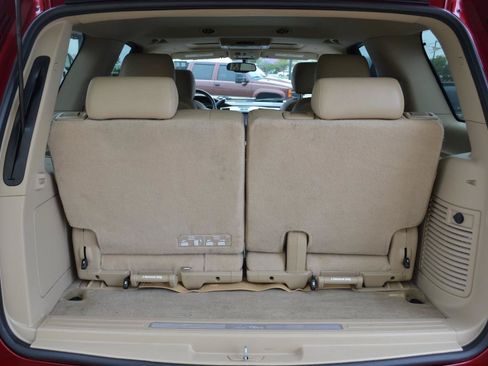 Used 2014 Cadillac Escalade Premium AWD/4WD image 8