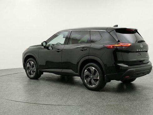 Used 2025 Nissan Rogue SV FWD image 6