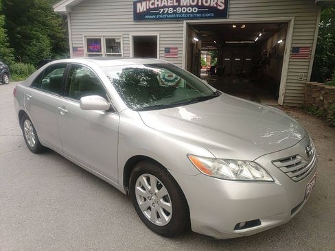 Used 2009 Toyota Camry XLE FWD image 5