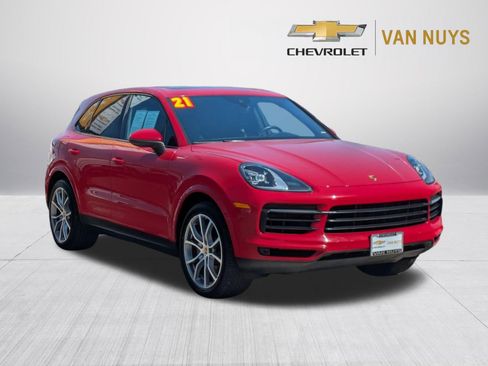 Used 2021 Porsche Cayenne S AWD/4WD image 3