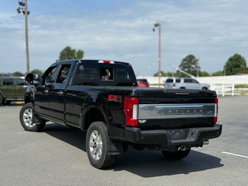 Used 2017 Ford F250 Platinum w/ Platinum Ultimate Package AWD/4WD image 39