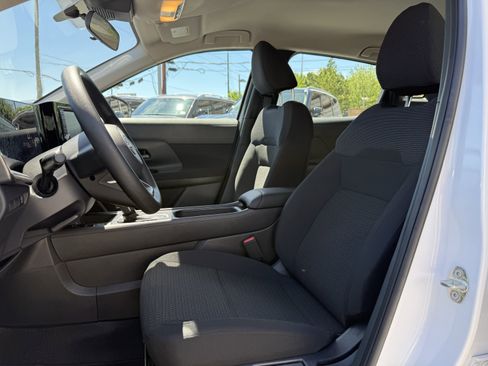 Used 2025 Nissan Kicks S FWD image 10