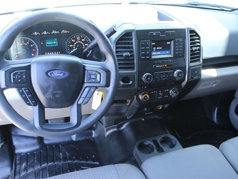 Used 2017 Ford F150 XLT RWD image 14