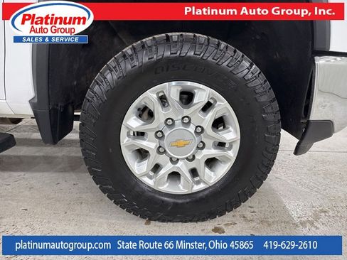 Used 2024 Chevrolet Silverado 2500 LT image 50