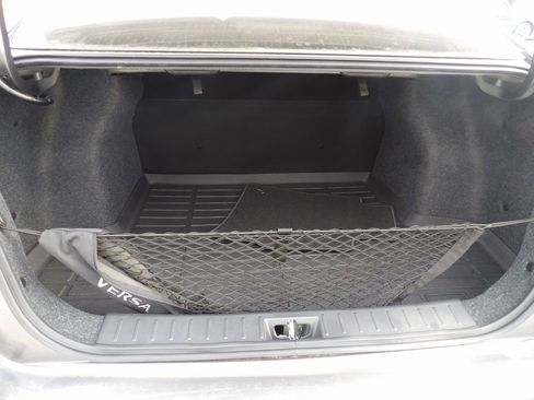 Used 2025 Nissan Versa S w/ Trunk Package image 8