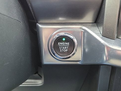 Used 2022 Ford F150 Lariat w/ Equipment Group 502A High image 26