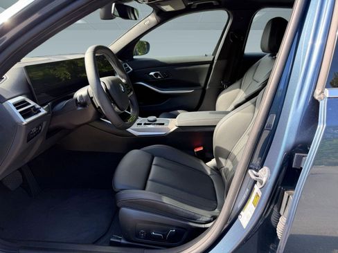 Certified 2025 BMW 330i Sedan RWD image 5