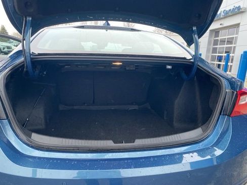 Used 2025 Chevrolet Malibu LT image 31