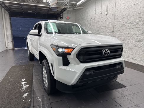 New 2025 Toyota Tacoma SR5 image 2