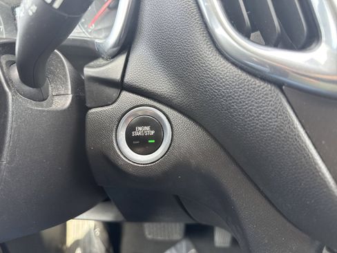 Used 2018 Chevrolet Equinox LT AWD/4WD image 20