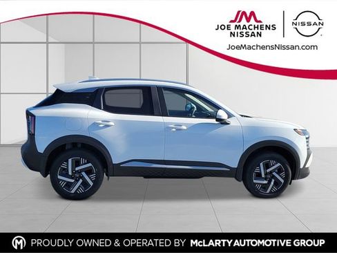 New 2026 Nissan Kicks SV w/ SV Premium Package FWD image 7