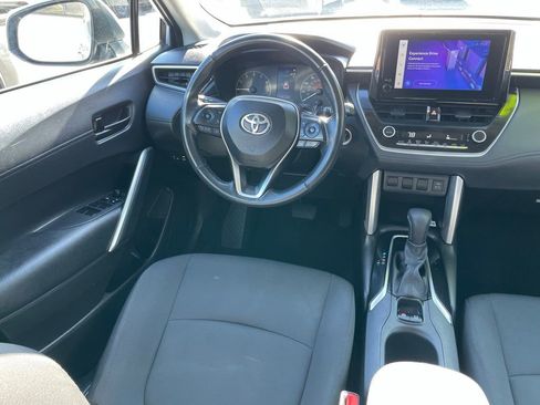 Used 2023 Toyota Corolla Cross LE w/ Moonroof Package AWD/4WD image 8