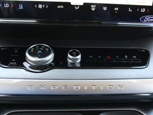 New 2027 Ford Expedition Max Platinum w/ Driver's Package RWD image 15