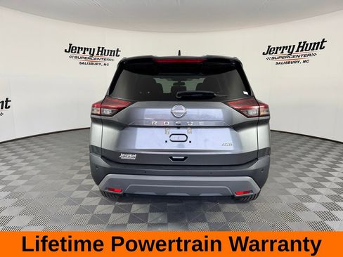 Used 2023 Nissan Rogue S image 8