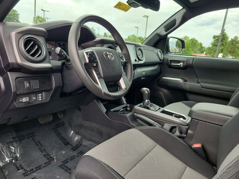 Used 2023 Toyota Tacoma TRD Off-Road AWD/4WD image 19