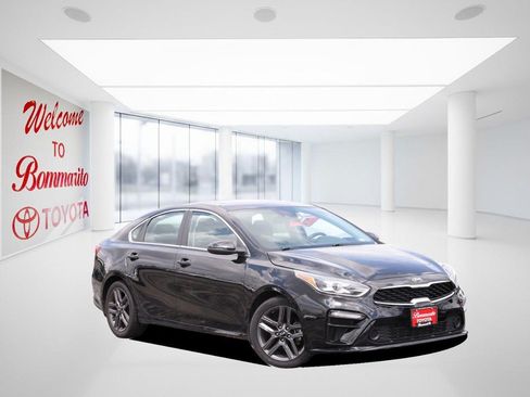 Used 2021 Kia Forte EX FWD image 2