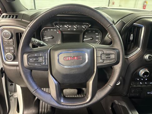 Used 2021 GMC Sierra 1500 AT4 image 30