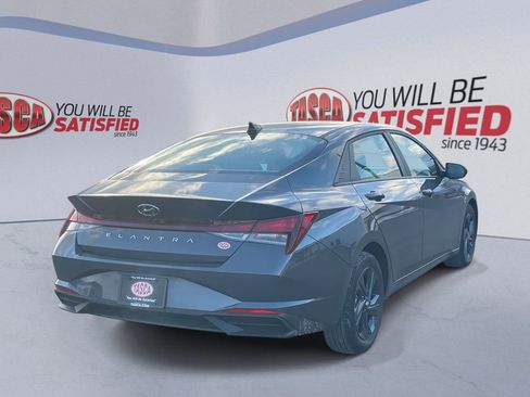 Certified 2023 Hyundai Elantra SEL image 6