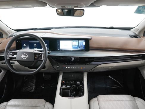 Used 2025 Nissan Murano Platinum AWD/4WD image 13