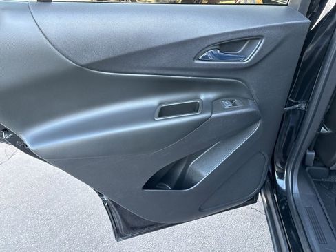 Used 2021 Chevrolet Equinox LT image 28