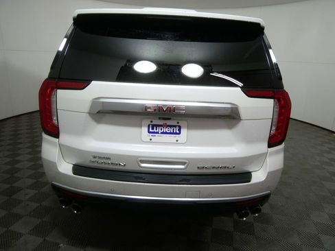 Used 2024 GMC Yukon XL Denali w/ Denali Reserve Package image 4