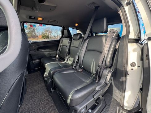 Used 2022 Honda Odyssey Touring image 11