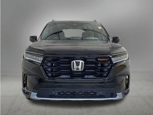 New 2025 Honda Pilot TrailSport image 11