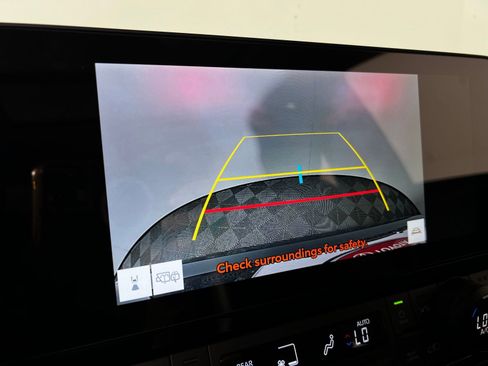 Used 2026 Toyota Grand Highlander XLE FWD image 18