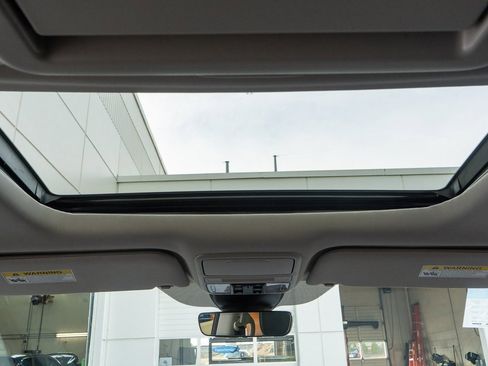 New 2026 Honda Odyssey Touring image 23