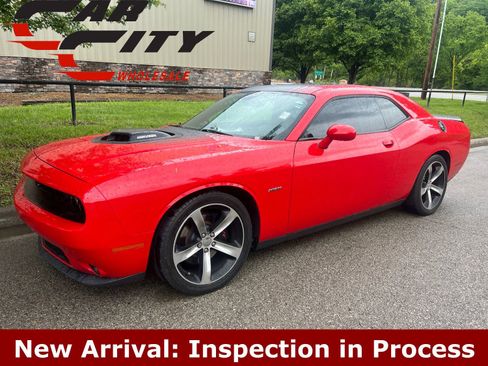 Used 2016 Dodge Challenger R/T Plus RWD image 1