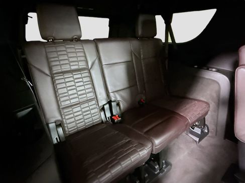 Used 2023 Cadillac Escalade ESV Sport Platinum image 30