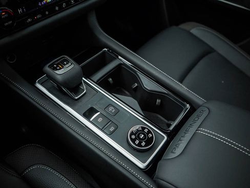 New 2026 Nissan Pathfinder SL w/ SL Premium Package AWD/4WD image 28