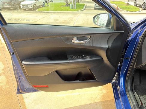 Used 2019 Kia Forte LXS FWD image 21