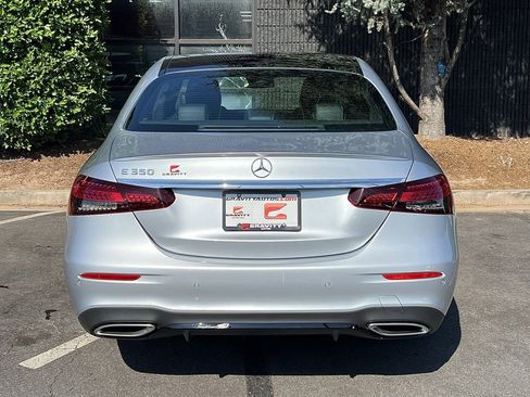 Used 2022 Mercedes-Benz E 350 Sedan image 13