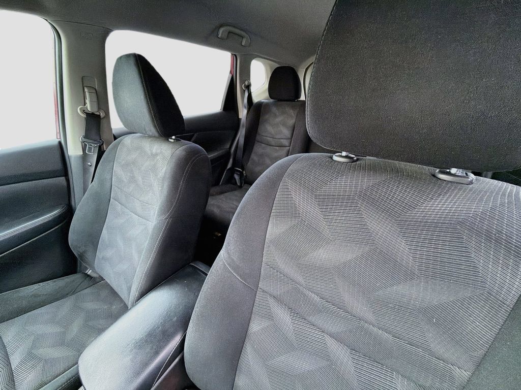 Used 2016 Nissan Rogue AWD image 10