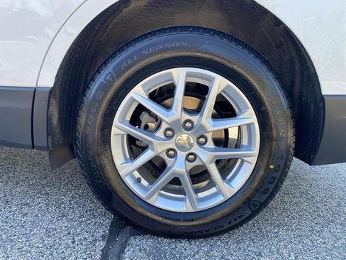 Used 2024 Chevrolet Equinox LS w/ Driver Confidence II Package AWD/4WD image 44