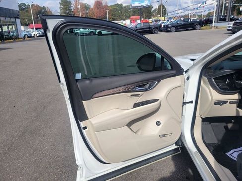 Used 2022 Buick Envision Avenir w/ Premium Seat Package image 7