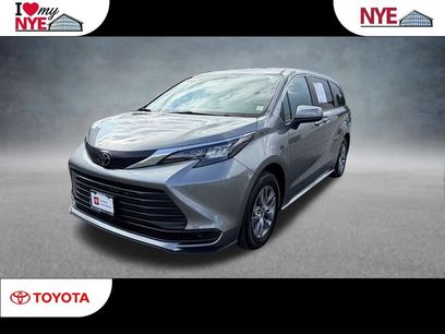 Used 2026 Toyota Sienna LE