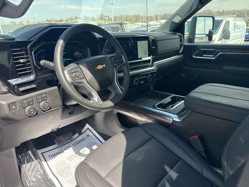 Used 2026 Chevrolet Silverado 2500 LTZ w/ LTZ Convenience Package image 2