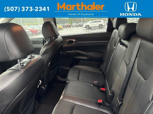 Used 2023 Kia Sorento S AWD/4WD image 15