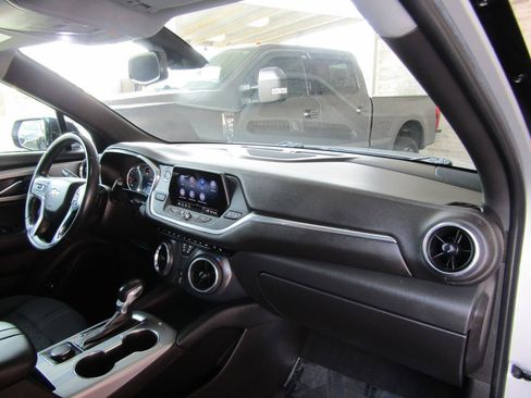 Used 2020 Chevrolet Blazer LT FWD image 10