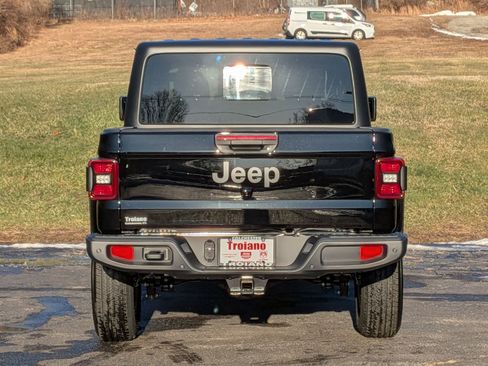 New 2026 Jeep Gladiator Sport image 5