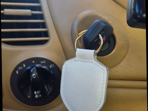 Used 2001 Porsche 911 Carrera 4 image 20